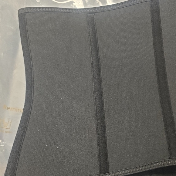 Black Shapewear Corset - Picture 3 of 5